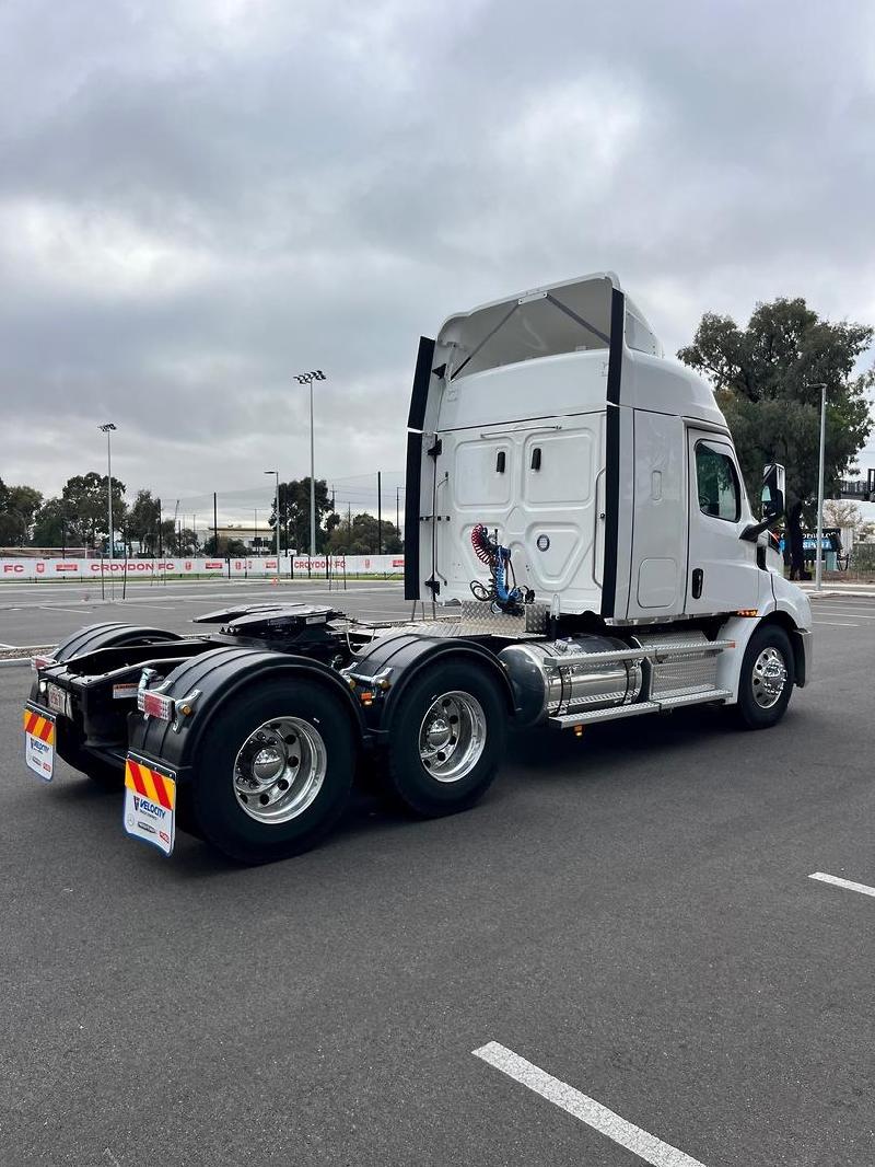 2023 Freightliner Cascadia 116 