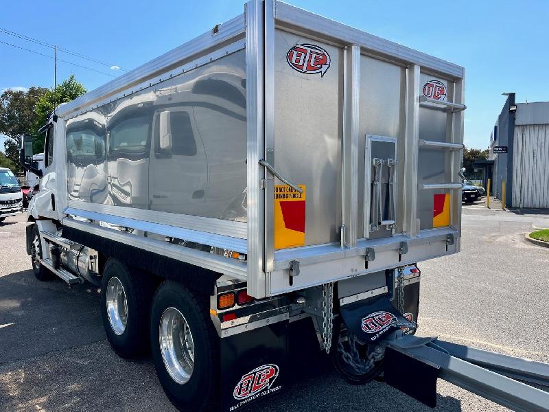 2023 Freightliner Cascadia 116 Tipper 