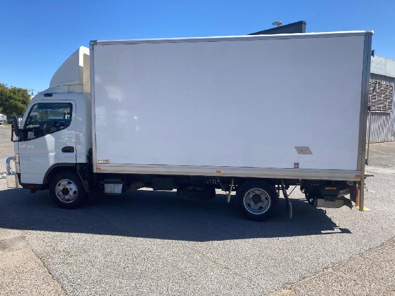 2021 Fuso CANTER 515 515 