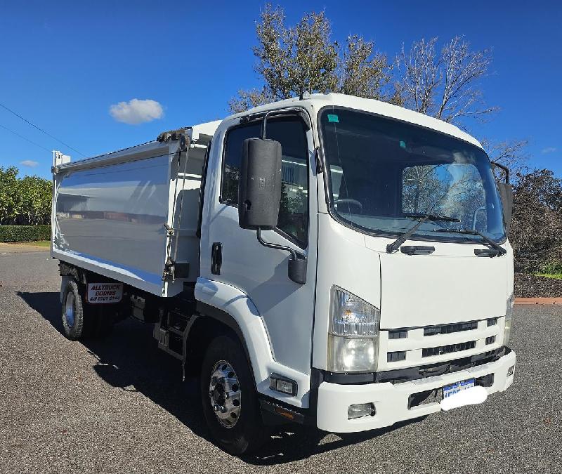 2014 Isuzu FRR 500 ISUZU