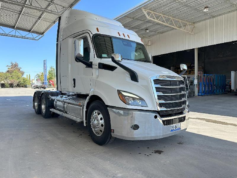 2023 Freightliner Cascadia 116 