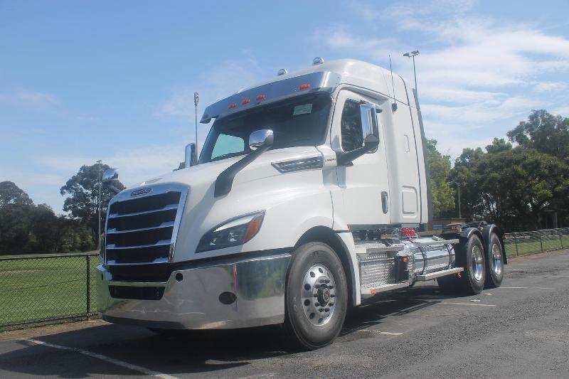 2024 Freightliner Cascadia 126