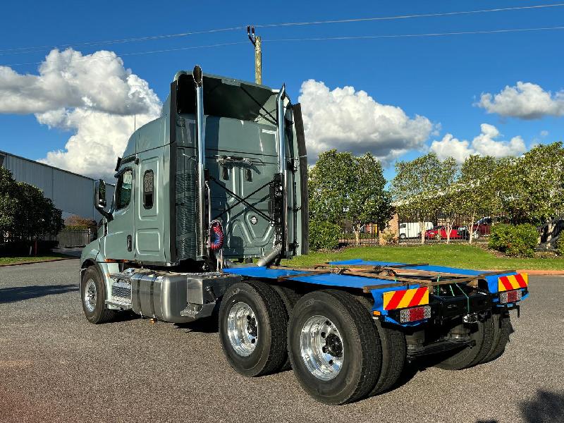 2023 Freightliner Cascadia 126 