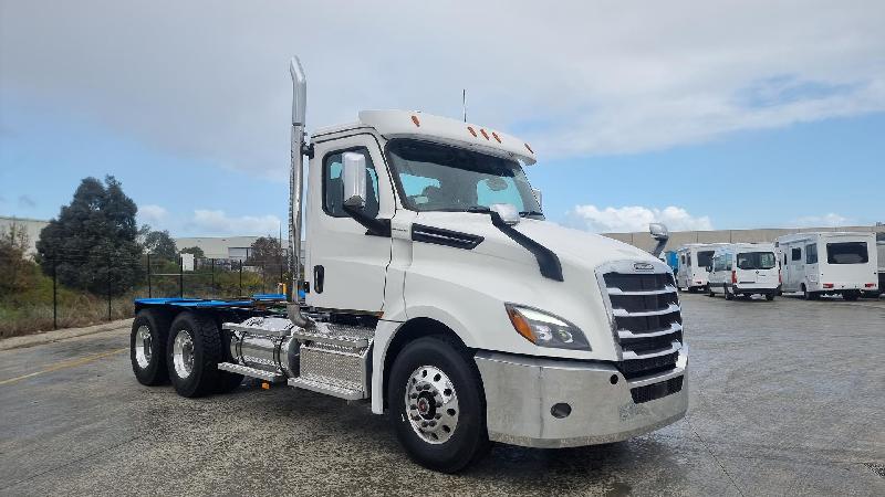 2024 Freightliner Cascadia 126 Tipper 