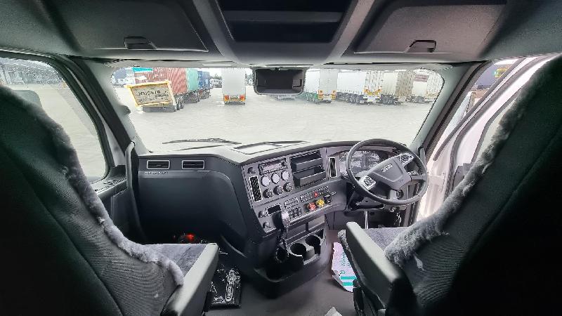 2024 Freightliner Cascadia 126 