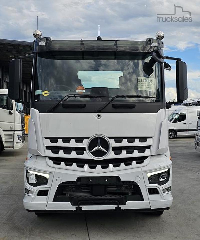 2023 Mercedes-Benz Arocs 3243 