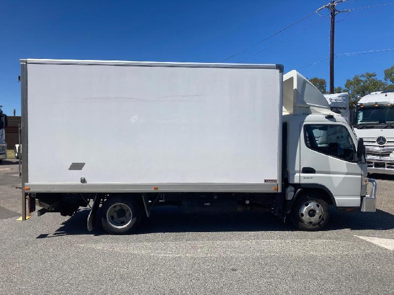 2021 Fuso CANTER 515 515 