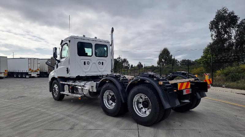 2024 Freightliner Cascadia 116 Tipper 