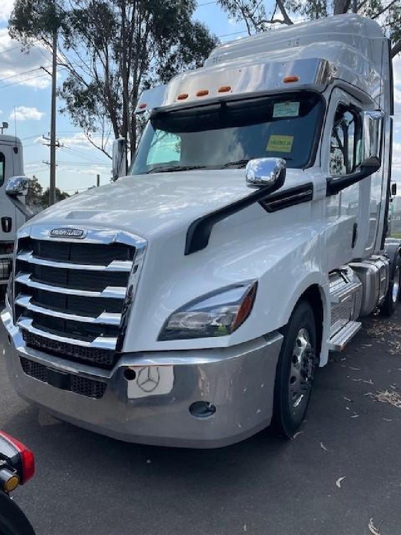 2023 Freightliner Cascadia 126 126 