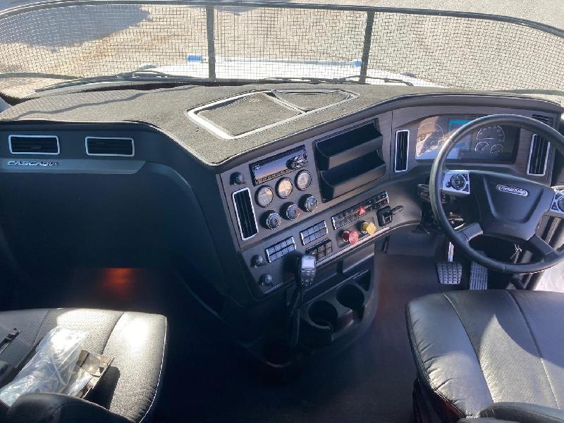 2021 Freightliner Cascadia 126 